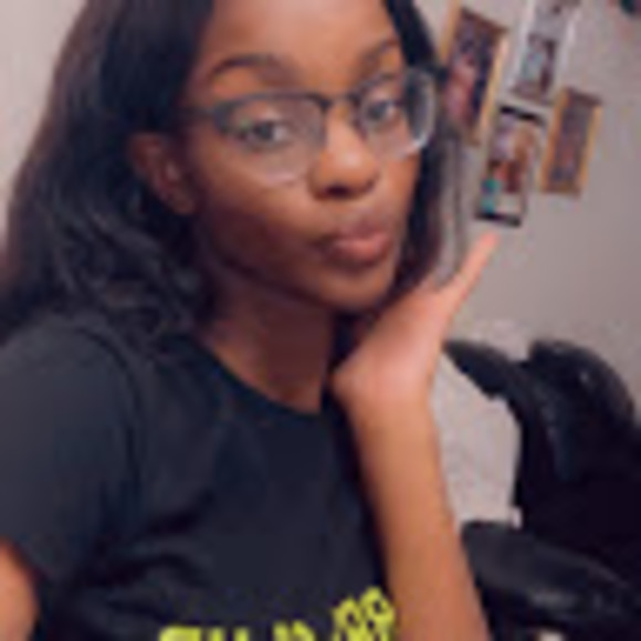 Meet your Posher, Kelly - Picture 1 of 1